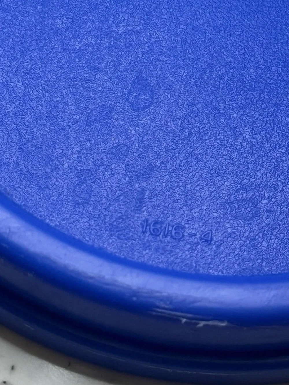 TUPPERWARE Modular Mates #1614-24 Clear Rectangle Blue Lid 2.3 Litres 9.75 Cups